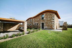 Semi-detached House With Private Pool