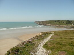 Holiday Home With sea Views, Tregarvan