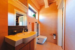 Comfortable Apartment, 2 Bedrooms, Terrace