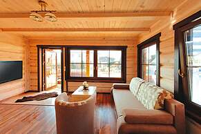 Comfortable Apartment, 2 Bedrooms, Terrace