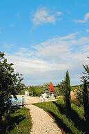 Country House in Monterado With Pool