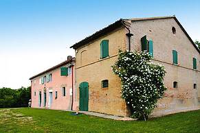 Country House in Monterado With Pool