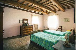 Country House in Monterado With Pool