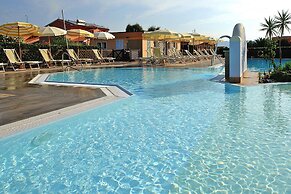 Apartment in Tuscany Near Beaches & Pool
