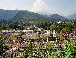 Malaucene Garden Apartment Stay