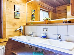 Chalet in Eben With Panoramic Mountain Views