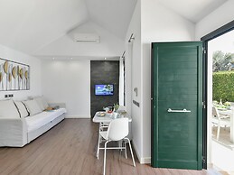 Central Bungalow With Communal Pool in Maspalomas