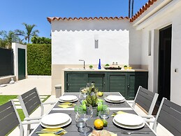 Central Bungalow With Communal Pool in Maspalomas