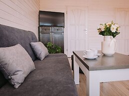 Comfortable, Single-story Houses With Terraces