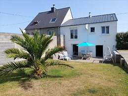 Beachfront Apartment in Plouguerneau