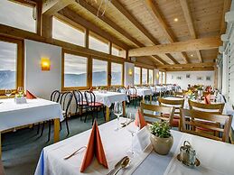 Chalet on Zettersfeld With Dolomite Views