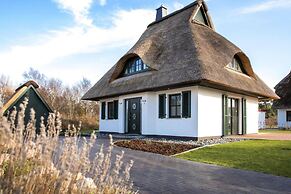 Reetdachhaus am Bodden mit Sauna