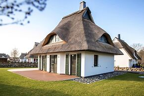 Reetdachhaus am Bodden mit Sauna