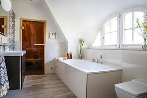 Reetdachhaus am Bodden mit Sauna