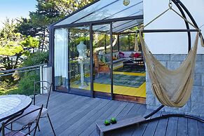 Cottage in Locquirec With Beach Access