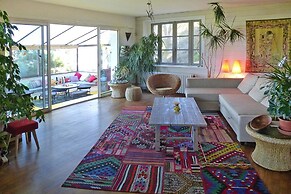 Cottage in Locquirec With Beach Access