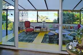 Cottage in Locquirec With Beach Access
