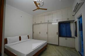 Trimukha homestay