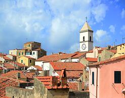 Apartment in Capoliveri Near Sandy Beaches