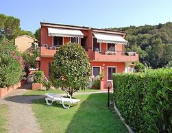 Apartment in Capoliveri Near Sandy Beaches