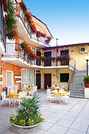 Apartment by Lake Maggiore With Boat Dock