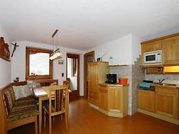 Apartment in Zillertal Near Horbergbahn