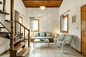 Seaview Holiday Home in Gerakini for 6