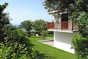 Seaview Holiday Home in Gerakini for 6