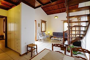 Seaview Holiday Home in Gerakini for 6