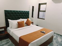 Hotel kamari Inn