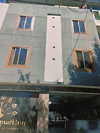 Hotel kamari Inn