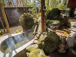 Yufuin Rakuyu