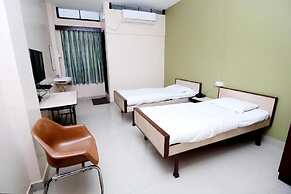 Hotel Gomatgiri