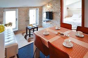 Modern Seaside Apartment in Rovinj