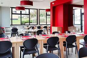 Resort Amboise Les Chateaux de la Loire, Accommodation for 8 Pers