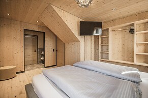 New Chalet With Garden and Private Sauna