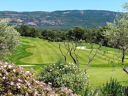 Relaxing La Motte Hideaway for a Group
