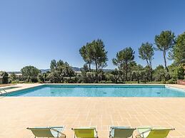 Relaxing La Motte Hideaway for a Group
