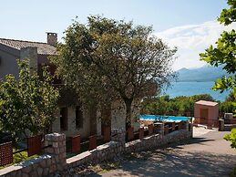 Villa in Rovanjska With Pool & Sea Views