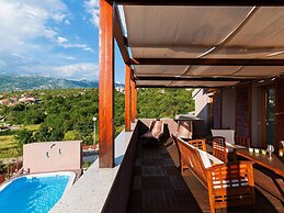 Villa in Rovanjska With Pool & Sea Views