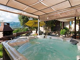 Villa in Rovanjska With Pool & Sea Views