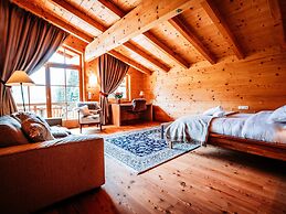 Hideway Chalet Gamsgluck With Pool and Sauna