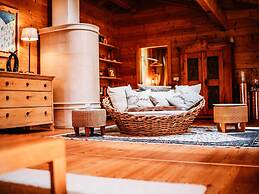 Hideway Chalet Gamsgluck With Pool and Sauna