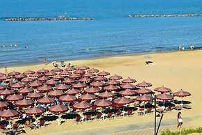 Apartment in Roseto Near Sandy Beach