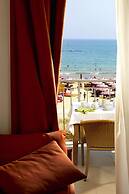 Apartment in Roseto Near Sandy Beach