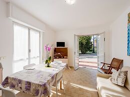 Loano Apartment With Pool for 6