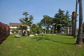 Loano Apartment With Pool for 6