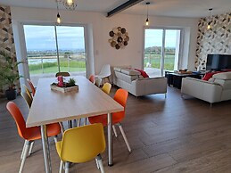 Holiday Home 10 Pers., Panoramic sea View, Cleder