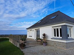 Holiday Home 10 Pers., Panoramic sea View, Cleder
