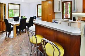 Comfortable, Large Holiday Home With a Garden